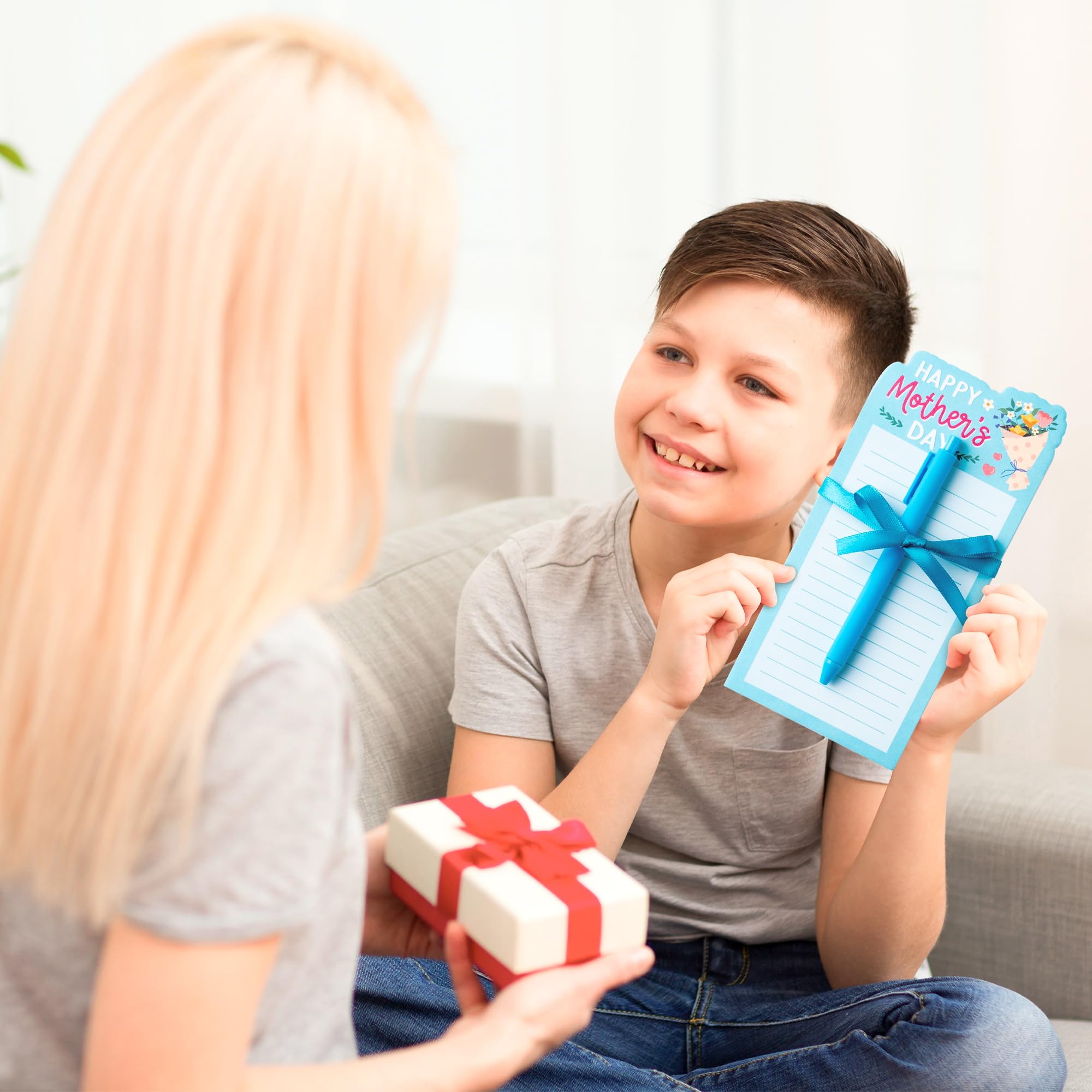 ANGOLIO Mother's Day Notepads With Pen - 8 Sets Happy Mother's Day Sticky Notes Gifts for Mom Self-Adhesive Sticky Notepads Writing Memo Pads for Mom Ladies Women School Office Birthday Gifts Supplies - Image 5