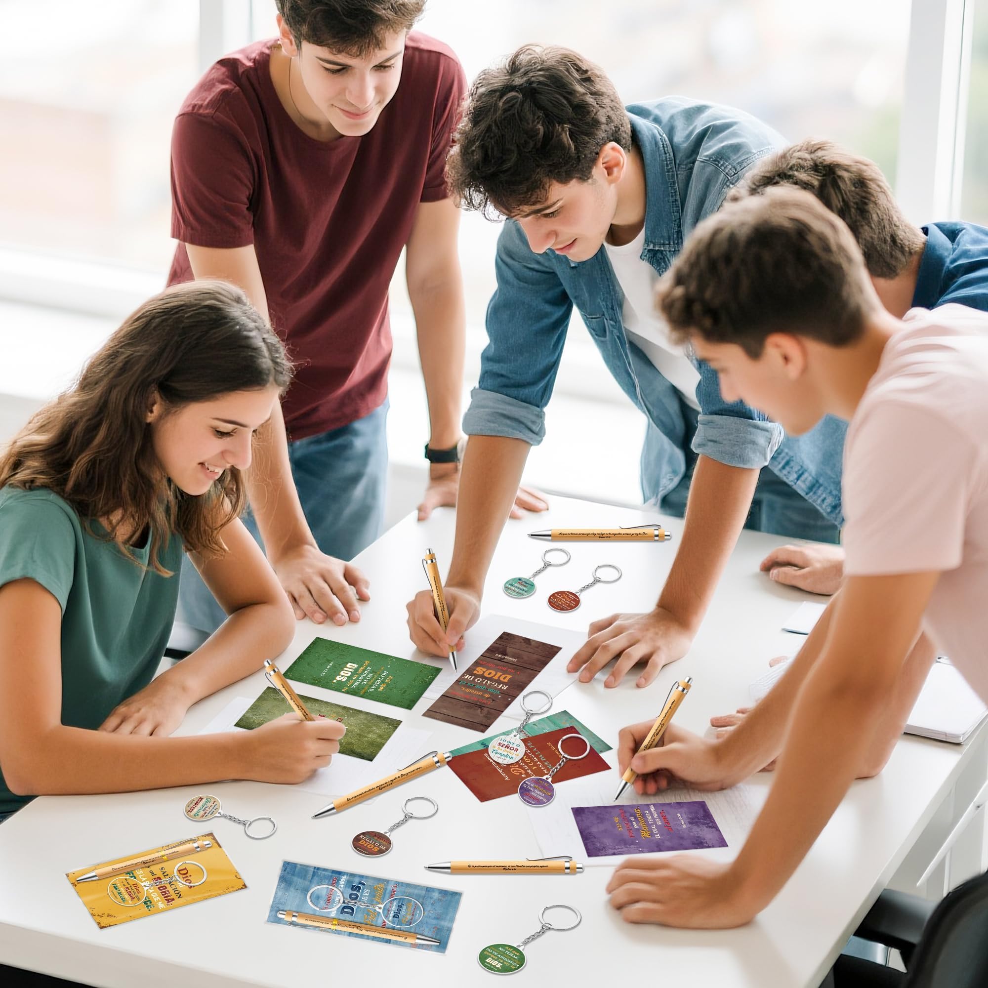 ANGOLIO Spanish Christian Retro Religious Gifts - 230P Easter Spring Gift Regalos Cristianos En Español Bible Verse Bamboo Pen Keychain Bookmark Inspirational Stationary for Women Men VBS Church Favor - Image 5